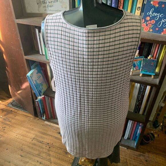 Chico’s pink & gray striped sleeveless lounge wear 2 tunic - Picture 2 of 3